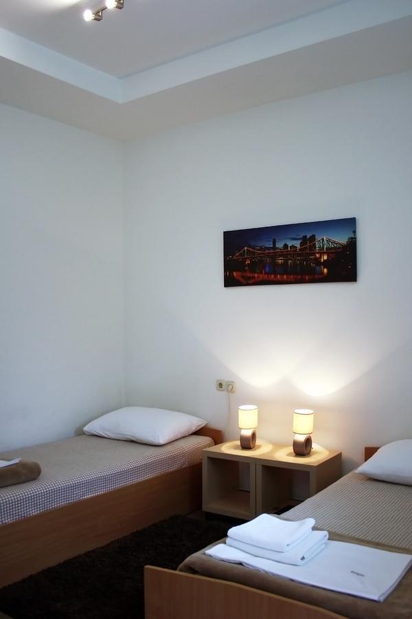 Rooms Fitea Osijek Exterior photo